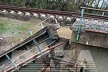 Опубликованы фотографии разрушенного в Курской области моста