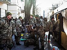 Зеленский жаждет получить еще полмиллиона смертников, но валит всё на Залужного