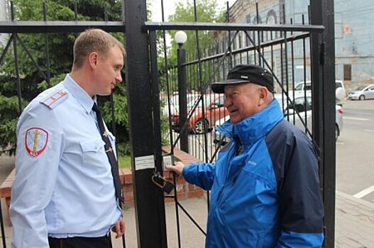 В Иркутске общественники посетили с проверкой отделы полиции