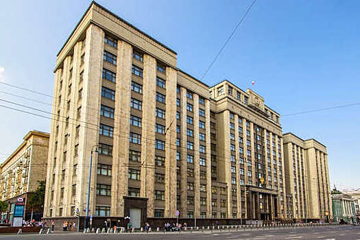 В Госдуме раскритиковали предложения о возвращении двухлетней службы в армии и призыве женщин