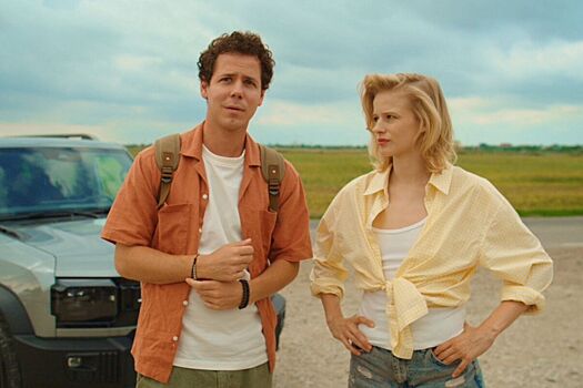 В кинотеатрах РФ вышла комедия «Попутчики» с Александрой Бортич