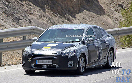 Новый седан Ford Focus выглядит очень спортивным