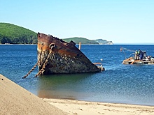 В Охотском море поднимают затонувшие суда по программе "Генеральная уборка"
