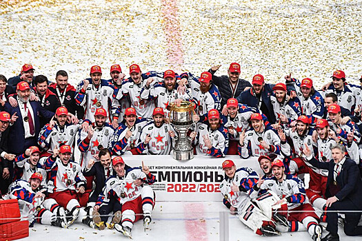 Хоккеисты ЦСКА продемонстрируют Кубок Гагарина на футбольном матче в РПЛ