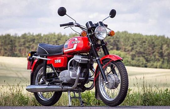 Сравниваем мотоциклы ИЖ «Планета Спорт» и СZ-350