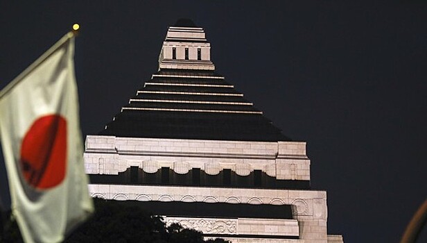 Япония заложила в новый бюджет рекордные расходы