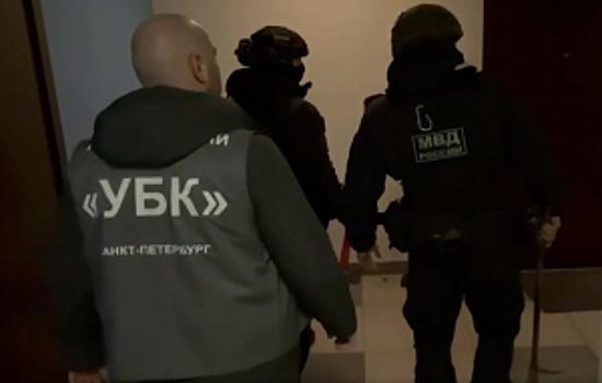 В Санкт-Петербурге полицейские выявили схему хищения денежных средств через маркетплейсы