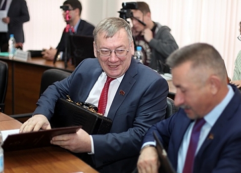 Одномандатники наиболее тесно контактируют со своими избирателями, – Николай Сатаев