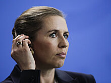 NZZ (Швейцария): почему Макрон вдруг стал обхаживать Москву