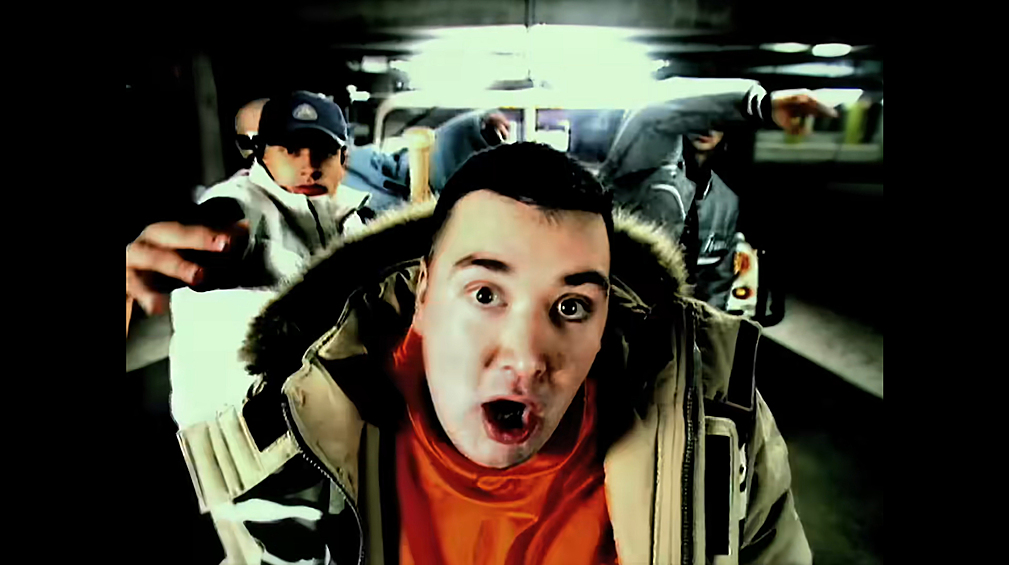 Олег Жуков в клипе «Заколебал ты», 2001 год