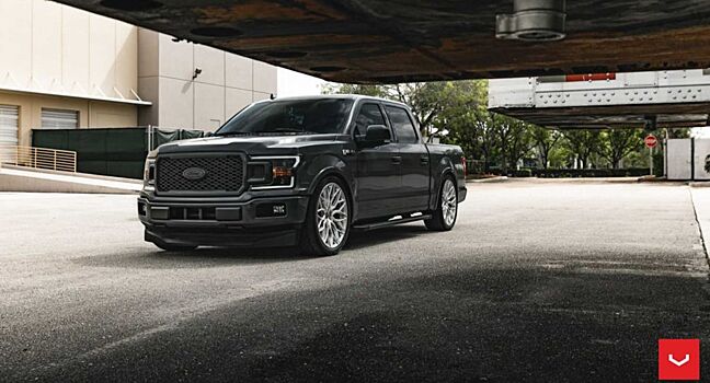 Компания Vossen презентовала новые диски на заниженном Ford F-150
