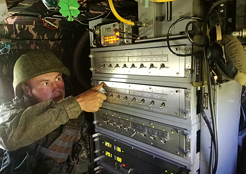 Со специалистами РЭБ российской военной базы в Абхазии проведено свыше 850 часов занятий по подавлению средств ракетного наведения противника