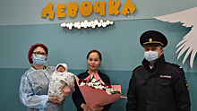 Полицейские московского метро помогли вовремя доставить беременную женщину в роддом