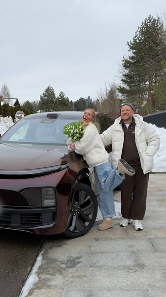 «Пятый&nbsp; канал»: актер Селиванов купил жене авто за 9 млн рублей