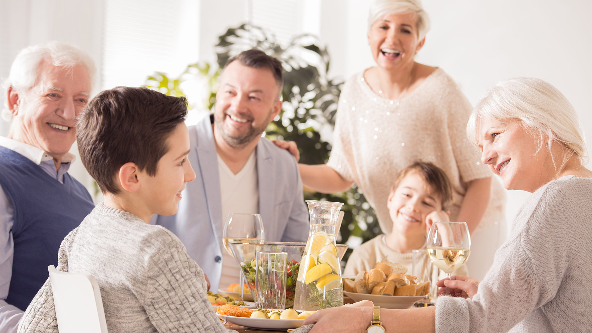 Открытия недели: жвачка защитит от рака, а водоросли очистят города от токсинов