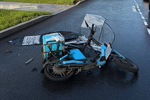 В Москве два человека погибли в ДТП с велокурьером