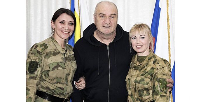 Актер Александр Балуев навестил участников СВО в донском госпитале Росгвардии