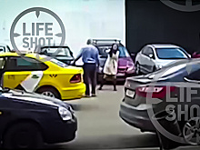 Таксист напал на девушку из-за QR-кода