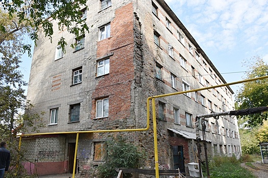 В Пензе разрушается жилой дом на улице Аустрина