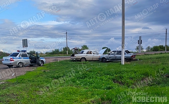 В Курской области столкнулись «Волга» и «Ваз 2115»