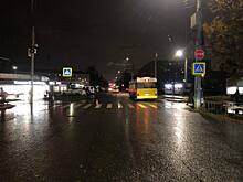 Женщина сбила юношу на улице Школьной в Ижевске и уехала с места ДТП