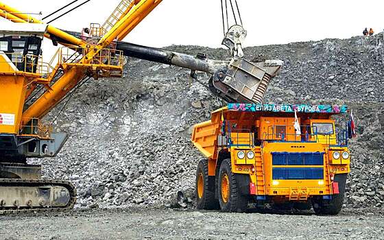 Русский бимбокор: женщина за рулем 240-тонного БЕЛАЗа