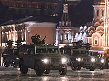 Новые автомобили на Параде Победы