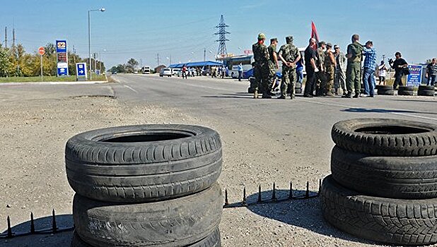 «Правый сектор» обвинил Меджлис в предательстве блокады Крыма