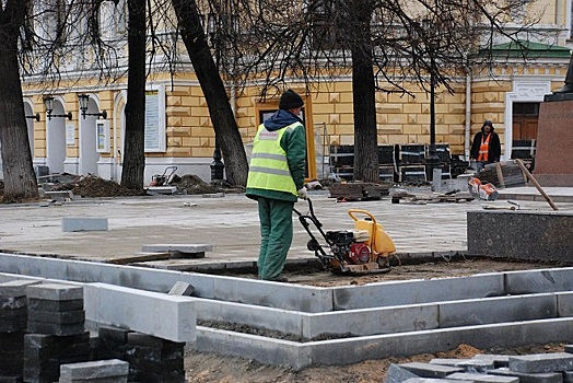 Новая плитка на Большой Покровской пошла волнами