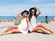 «Я бы не решился». Турист описал развлечения девушек на пляже Хорватии