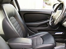 Запах бензина в салоне автомобиля может быть причиной повреждения топливной системы