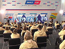 Более сотни талантливых подростков побывали на «Ямал СПГ» с Дмитрием Артюховым