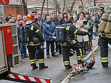 Московские пожарные провели тренировку в Лефортово