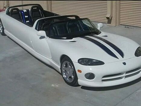 Эксклюзивный лимузин-кабриолет Dodge Viper выставили на продажу