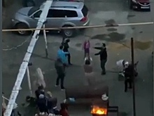 Саратовцы устроили на улице вечеринку под "Макарену"