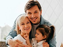 Дочь Волосожар и Транькова выиграла детский турнир по фигурному катанию: видео – падение, красивый костюм, счастье мамы