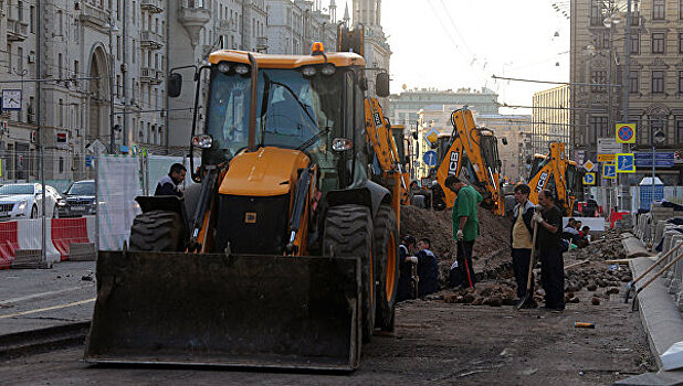 Дорожные строители рассказали, сколько выдержит асфальт на Тверской
