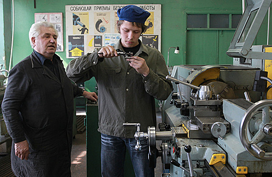 Лишь 17% студентов техникумов и колледжей станут рабочими