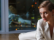 Кристина Асмус подарила Роману Евдокимову на день рождения гитару с автографом басиста группы Nirvana