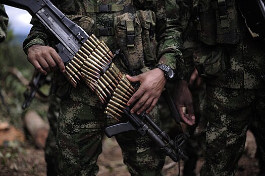 СМИ: два солдата погибли в результате подрыва мины в Колумбии