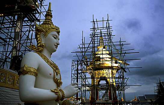 Королевское прощание: Таиланд готовится к кремации Рамы IX