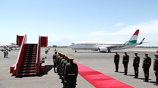 Таджикистан решил заявить о себе в армянском небе