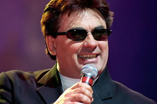 Народный артист РФ Серов обозвал Волочкову нетрезвой бабой на футбольном поле