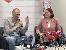 Тихановский заплакал после вопроса о встрече с семьей