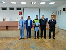 Нижегородских полицейских наградили за спасение жизни мальчика с неврологическим заболеванием