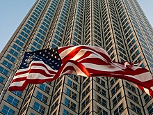 Пенс: Белый дом уверен в законности иммиграционного указа Трампа