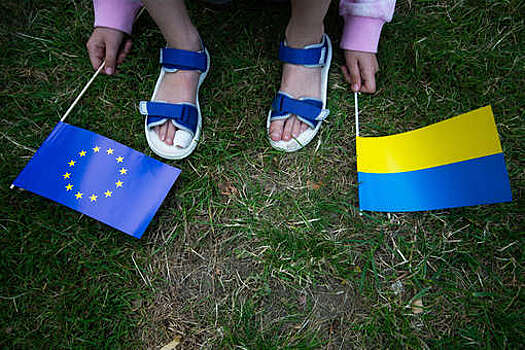 Европарламент призвал страны ЕС списать Украине все долги