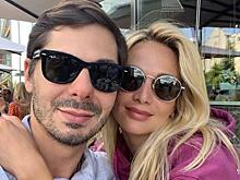 «Деньги закончились. Он в долгах»