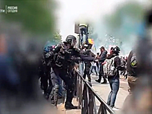 Появилось видео избиения российской журналистки полицией во Франции