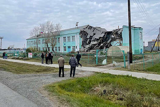 Прокуратура выявила нарушения при приемке обрушившейся школы в Татарске